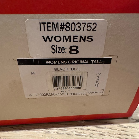 Hunter Women’s tall black rain boot - Picture 6 of 7